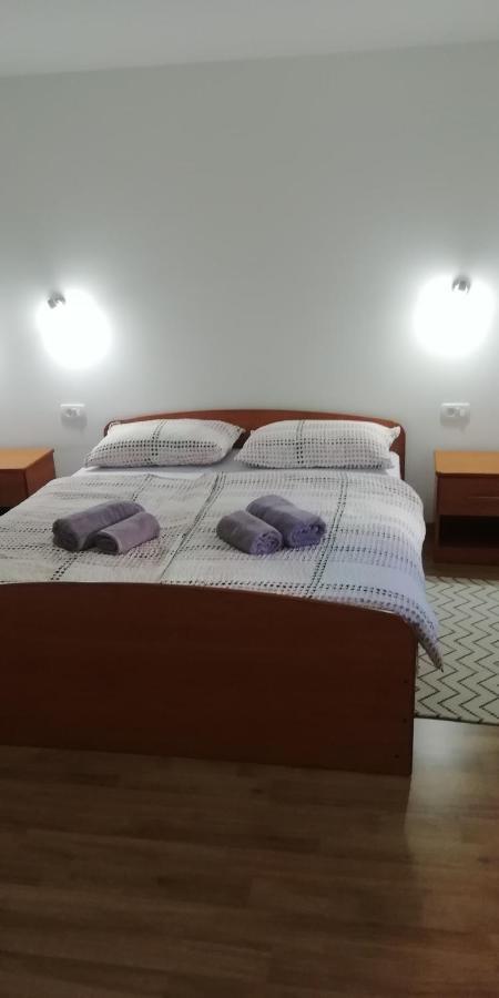 אוטוצאץ Apartman Luce מראה חיצוני תמונה
