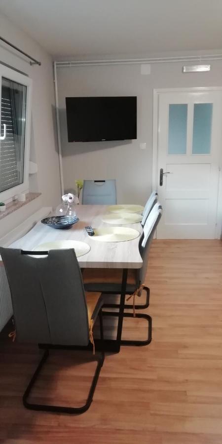 אוטוצאץ Apartman Luce מראה חיצוני תמונה